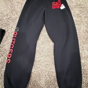 Gildan Black cuffed sweatpants with Rutgers Details